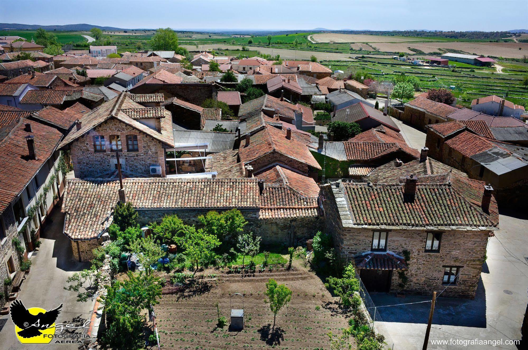 Hosteria Camino Luyego de Somoza ภายนอก รูปภาพ